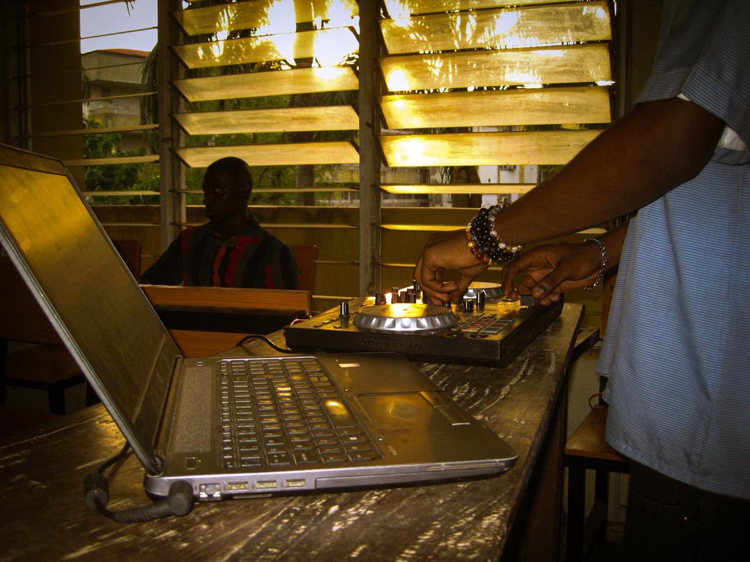 Manlikeise 👺 tweet media