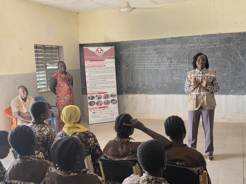 oafress's tweet photo. Séoné est Championne de l'@oafress  pour la vaccination - A l'occasion du #8Mars2026 , découvrez ici son combat avec son organisation #AES/Burkina

@PTFund, #IWD2026 
@poscvi36958 , #vaccination, #PourToutesLesFemmesEtLesFilles
#SantéPublique, @FenosC, @Clarslos 
@ASOSmadagascar https://t.co/t3BjYXCNEf