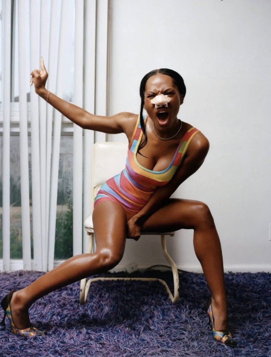 mia golds 𓂃✰ tweet media