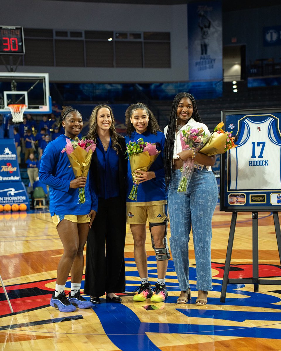 TulsaWBB's tweet photo. Memories for a lifetime with our seniors 🥹

#LoveTrustWork #ReignCane https://t.co/1HhkU8qaj6