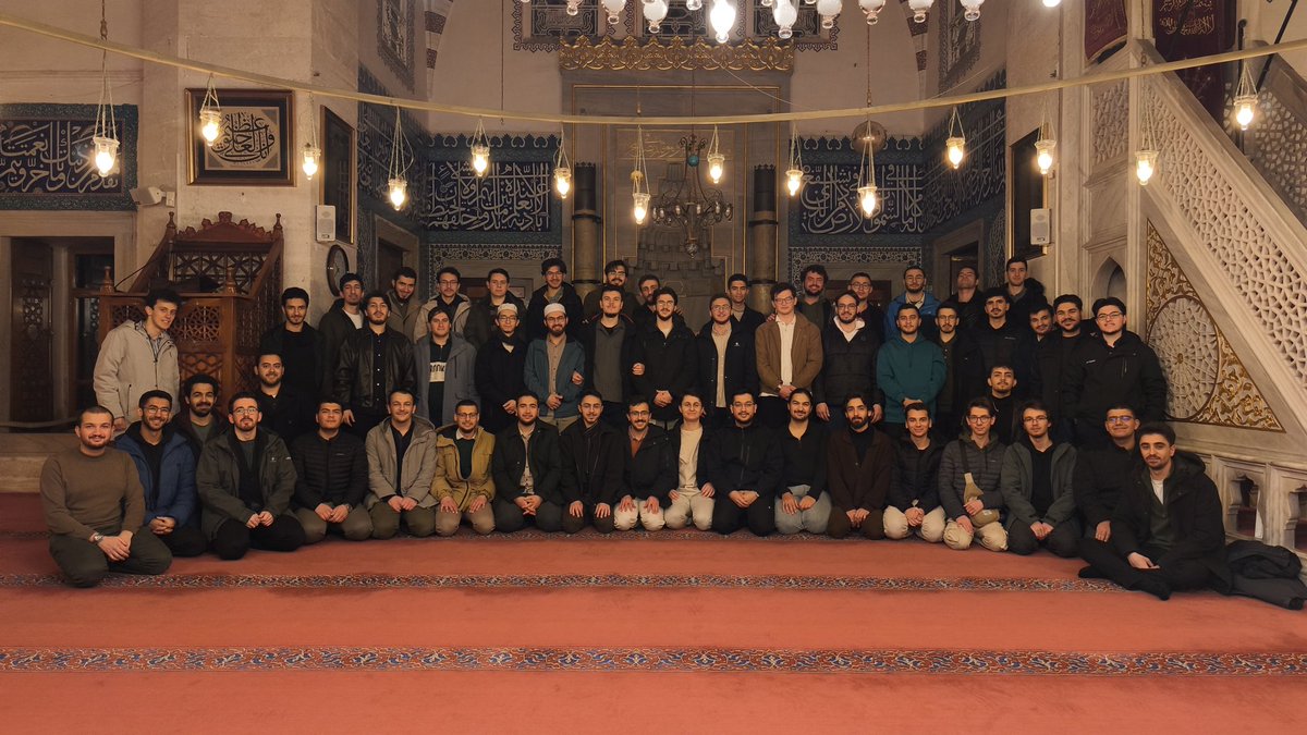 sina_burak's tweet photo. yaşamak, bir ağaç gibi tek ve hür
ve bir orman gibi, kardeşçesine…

4. Geleneksel Tahir Büyükkörükçü AİHL Mezunları İstanbul İftarı
17 Ramazan 1447 | Valide-i Atik https://t.co/v1rNMcSM9p