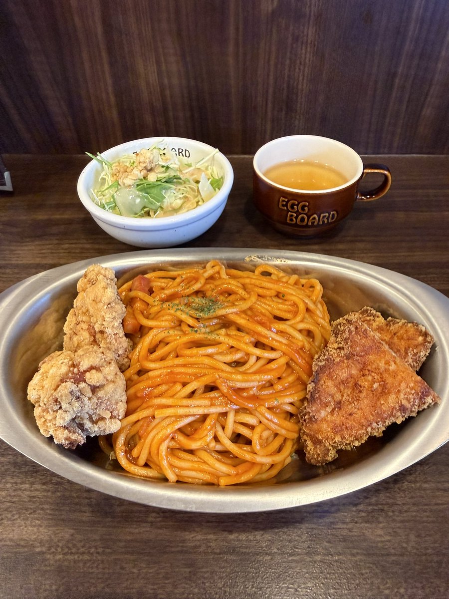 susan_0shin's tweet photo. 今日のお昼ごはん!
病み上がりの1発!ナポリタン🍝!
何とお店と社長さんのインスタをフォローすると無料で唐揚げ🍗とチキンカツが無料!
病み上がりで超腹一杯!美味しい😋!
#EGGBOARD https://t.co/MSYTxqplgm