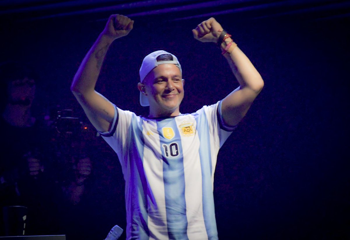 MONOGOMEZ tweet media