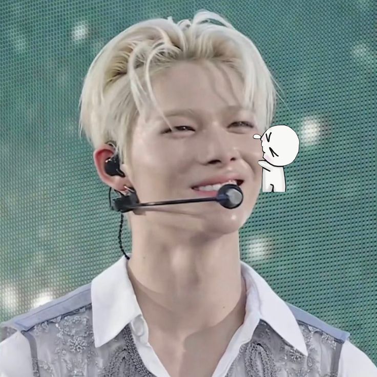 let's not forget to use these tags to spread love to ni-ki. also, remember that he loves reading fan letters on weverse💌❤️

what do you admire most about ni-ki? what's your favorite thing about him?

WITH LOVE TO NI-KI
#WithNI_KIForever #NI_KI #니키
@enhypen <a href="/ENHYPEN/">ENHYPEN OFFICIAL</a>_members