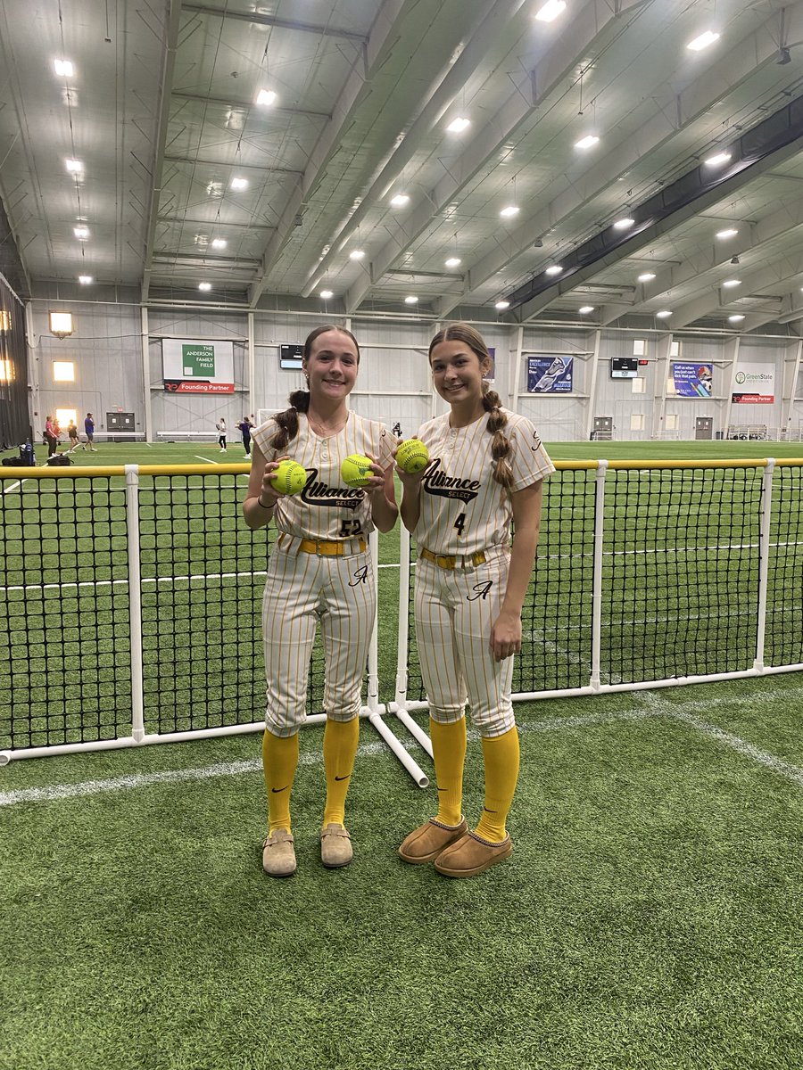 ASGoldSoftball's tweet image. Three home runs today at our last indoor tournament of the season! 💪💪

💣💣 Bradley Virchow (2028 - Ankeny Centennial)  
💣 Layla Burnett (2027 - Ankeny Centennial)

@BradleyVirchow @LBurnett62714 @USSSAFastpitch @CentIASports #BradleyVirchow2028 #LaylaBurnett2027 #ASGBombSquad