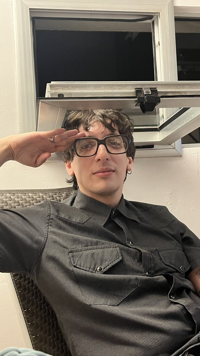 toy re loco tweet media