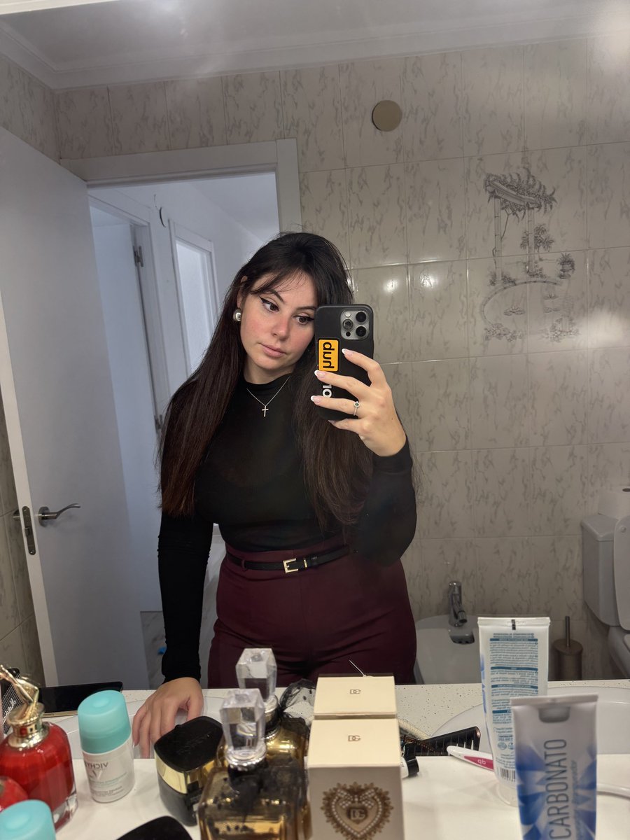 Follow me on instagram 💘 new account 
instagram.com/itspamsnusnu/