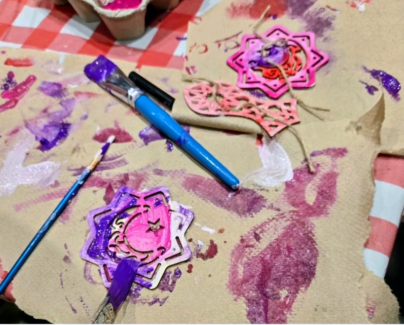 MWDurhamRegion's tweet photo. We had a wonderful turnout at our Ramadan Storytime event at the Oshawa Library. It was heartwarming to see many families come together to learn about Ramadan and Eid in a welcoming space 

A special thank you to Brittany and Victoria from the Oshawa Library for their support. https://t.co/S6gUJa29Fv