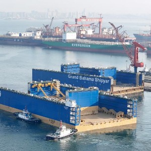 kuailedian47893's tweet photo. 12万吨举力浮船坞在山东青岛启运
120,000-ton lifting capacity floating dock launched in Qingdao, Shandong. #Floatingdock https://t.co/MfBqwK03fI
