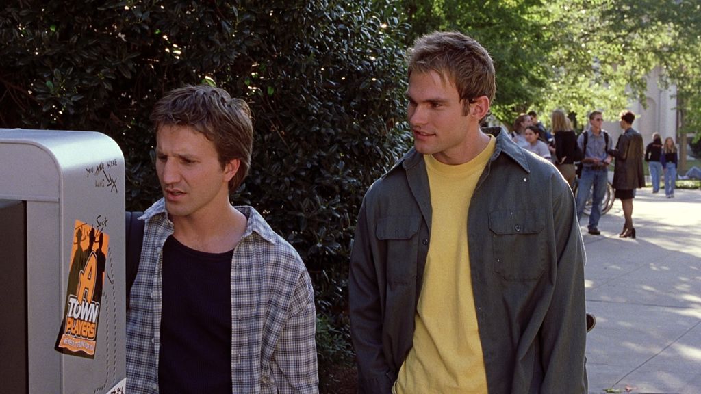 Anoche me volví a ver Viaje Censurado y me reí como la primera vez. Es de esas comedias sexuales super bizarras, con una historia simple pero efectiva. El cast está bárbaro, y dejó momentos inolvidables como la canción del salmón 🤣