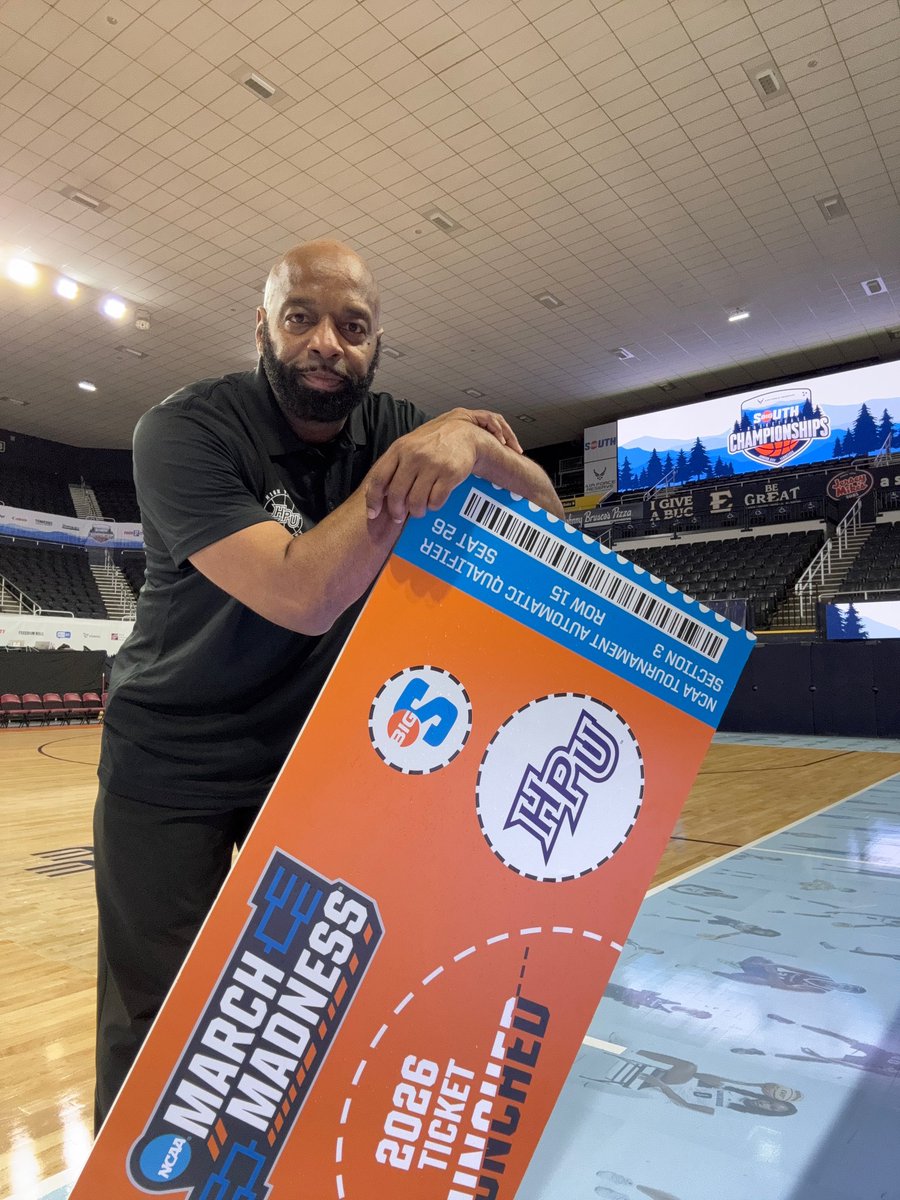 Coach Reggie tweet media