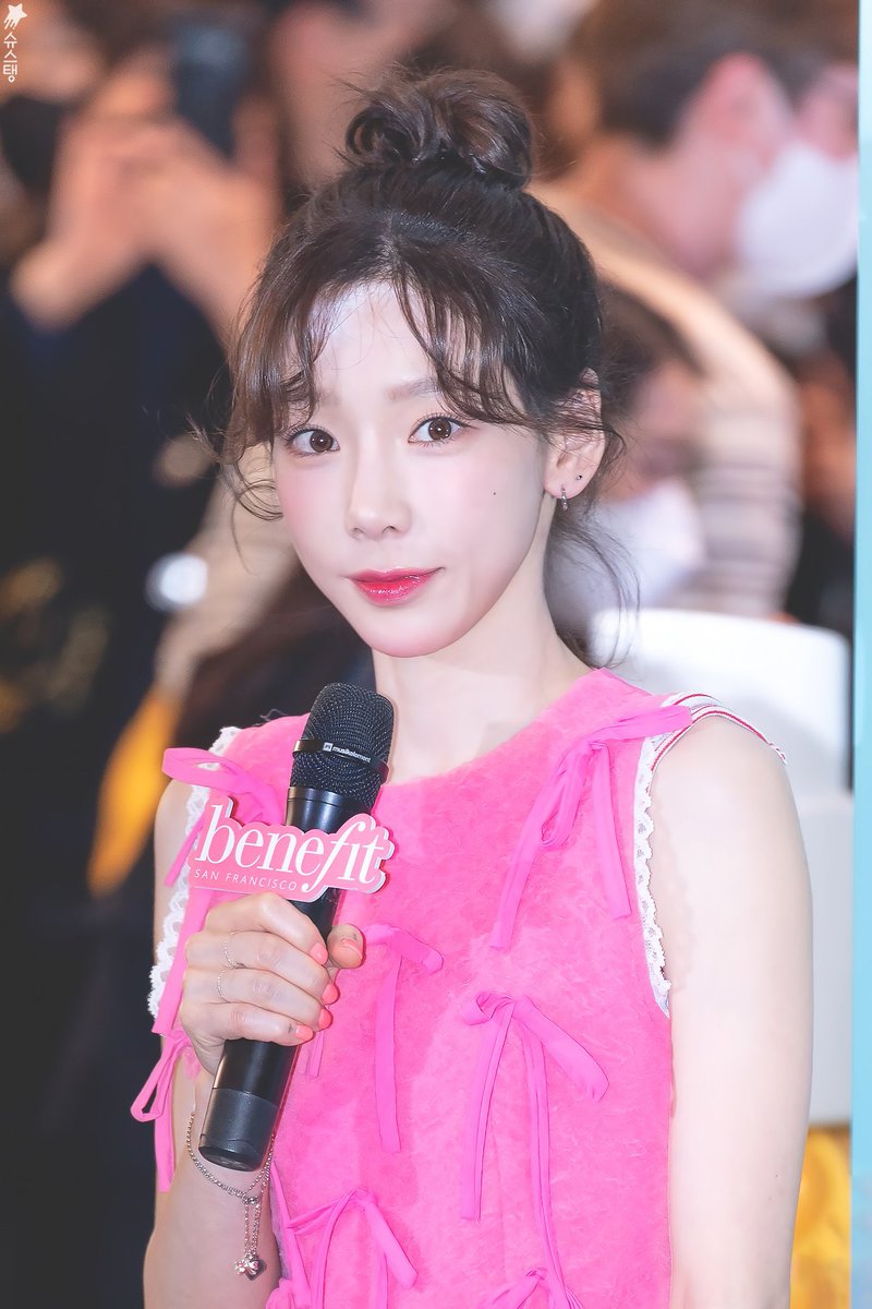 natu257's tweet photo. テヨンちゃん𝐇𝐚𝐩𝐩𝐲𝐁𝐢𝐫𝐭𝐡𝐝𝐚𝐲🌸🦋
早く会いたいよ〜〜〜😭
#HappyTAEYEONDay https://t.co/0Yiq34Ejyo