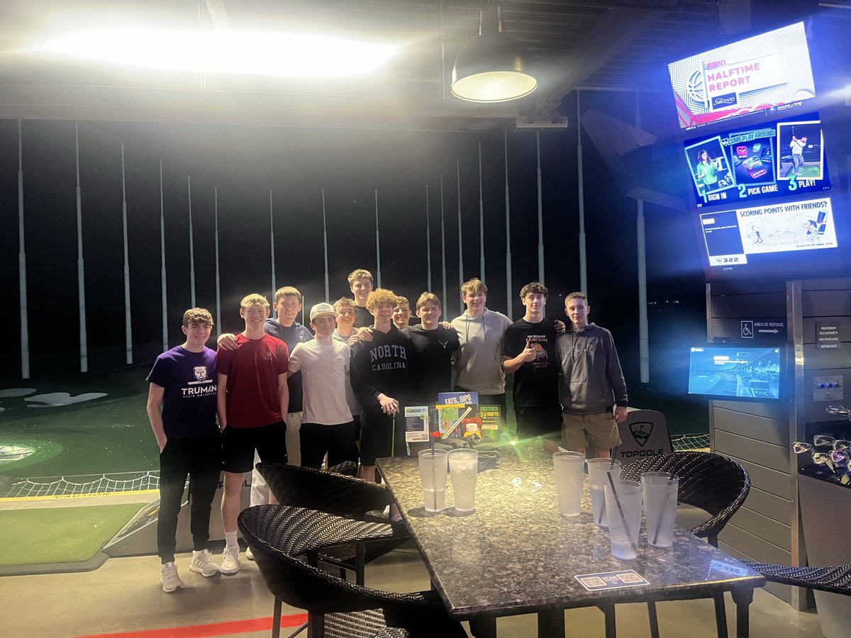 Coach Gilmore tweet media