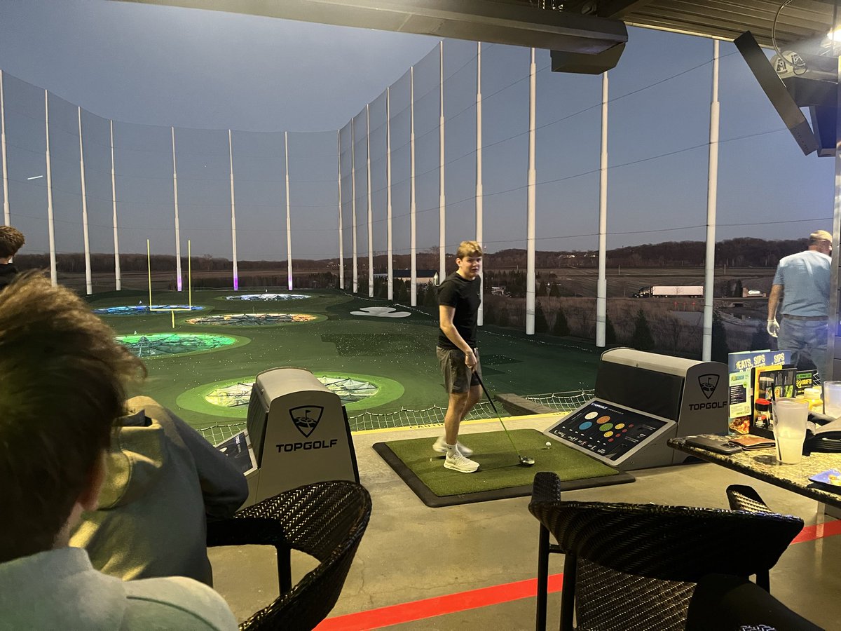 Coach Gilmore tweet media