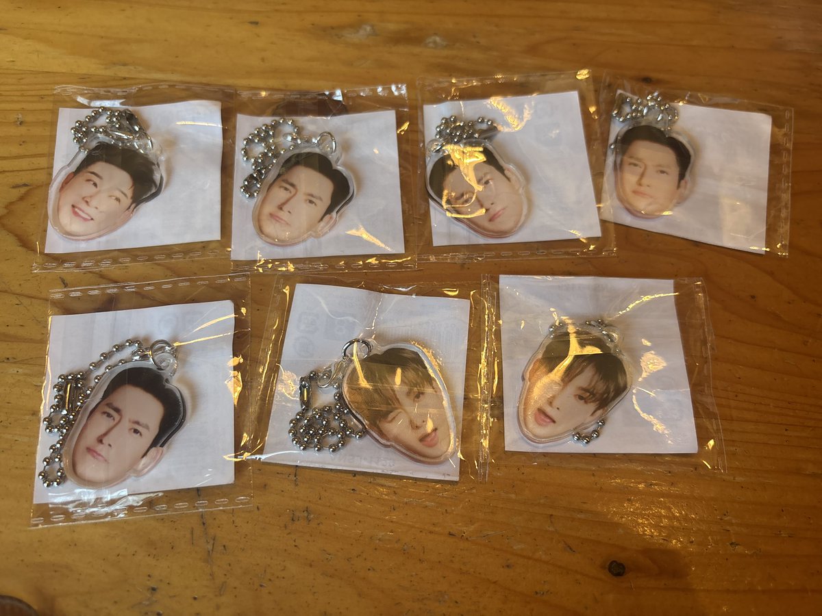 misa15215's tweet photo. super junior sj スパショ ランダムトイ ラントイ

譲:画像1~3枚目 

求:アクキーのイェソン・ドンヘ・ウニョク又は買取
     靴下はイェソンのみ求めてます。

SJ Marketのラントイもイェソン・ドンヘを求めてます！

郵送での交換
お気軽にお声掛けください https://t.co/74mUQe7jpC