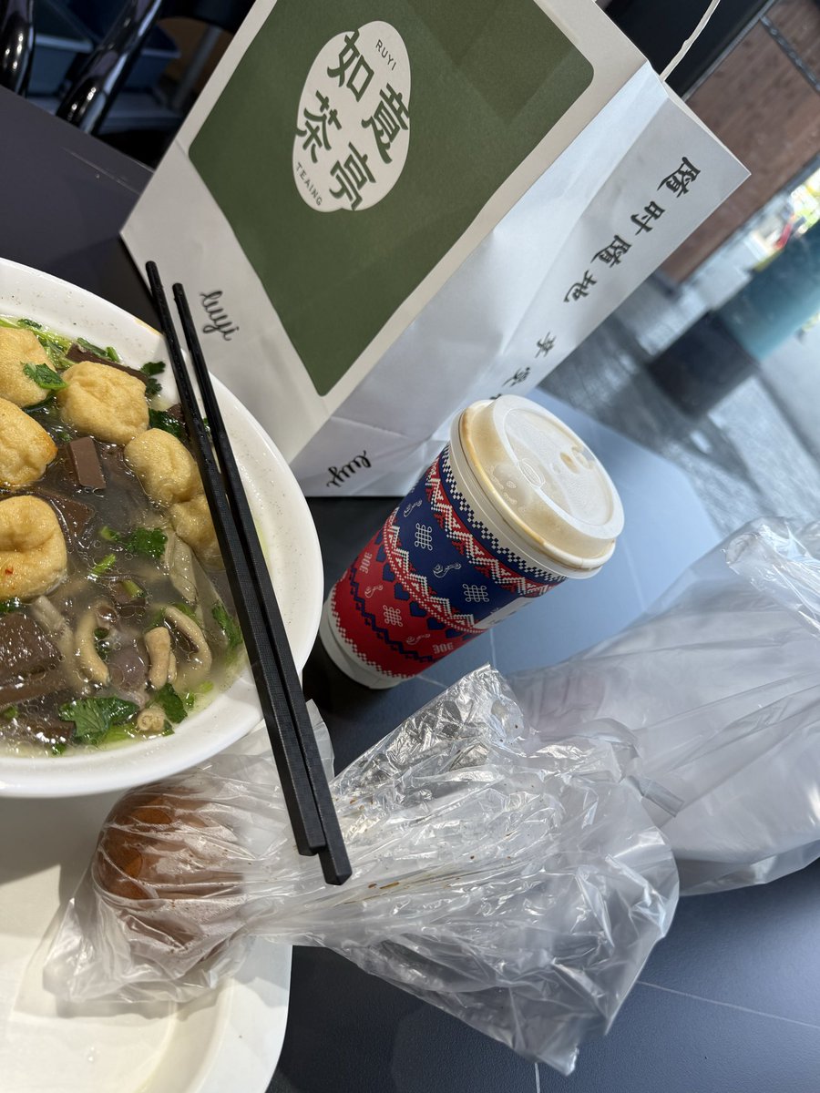 我是真的不会打游戏啊 tweet media