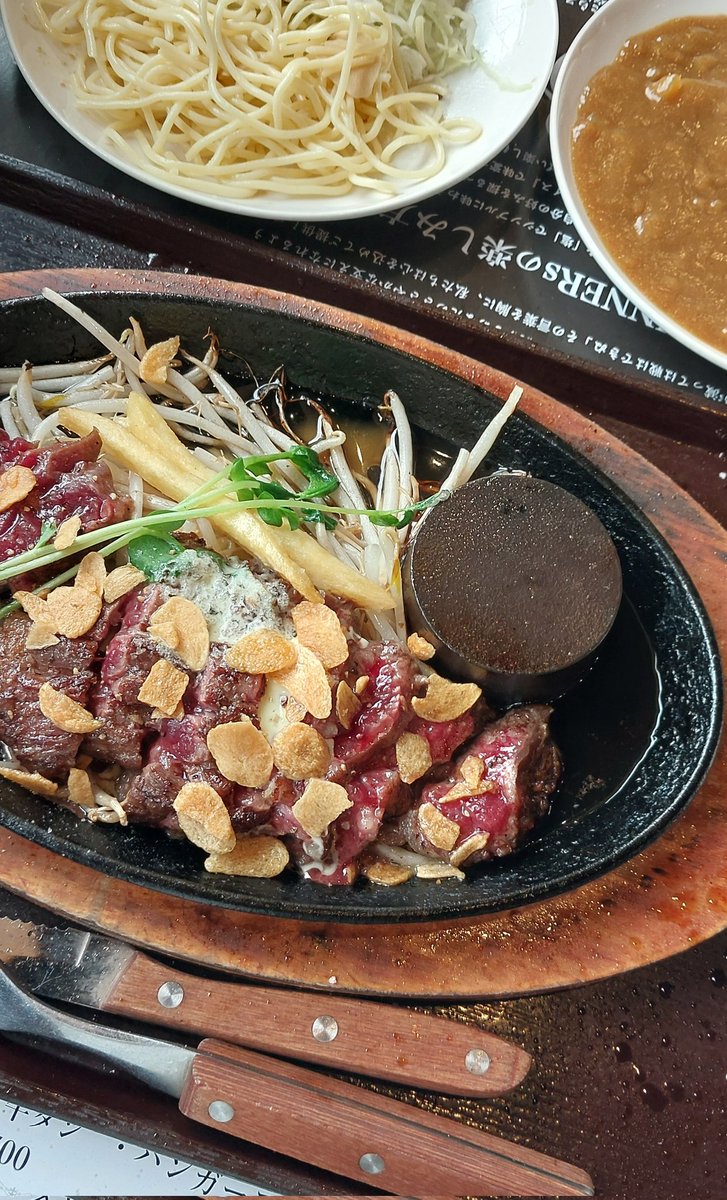 ezakispoon's tweet photo. 傷んだ筋肉に超回復してもらいます🍖💪 https://t.co/BZmTvMihSH