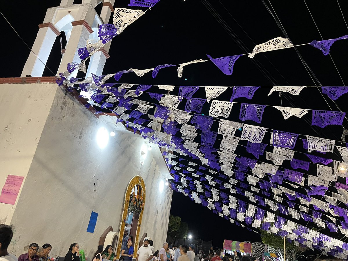 ZumpangoMeGusta's tweet photo. Desde la Capilla de Xalpa en la fiesta patronal. https://t.co/O4J3J9SwLc