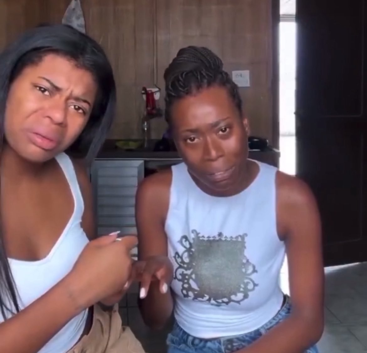 aphelios tweet media