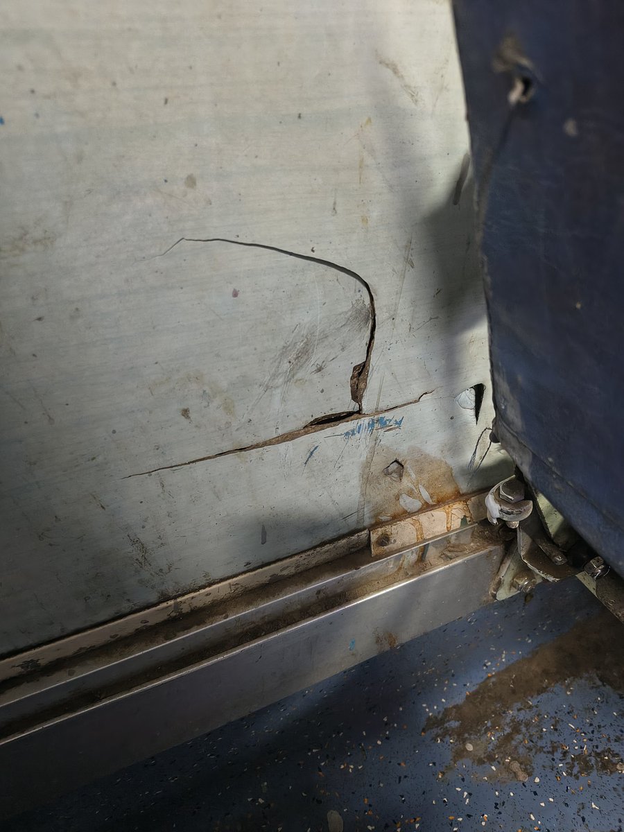 mohanasmk's tweet photo. T- 12065 this train was once among the safest and cleanest no boarding without reservation and violators were fined After the BJP govt came, fares rose but conditions worsened broken seats and fittings filthy toilets and reservations losing value.
@RailMinIndia @AshwiniVaishnaw https://t.co/fu1AIFvDUE