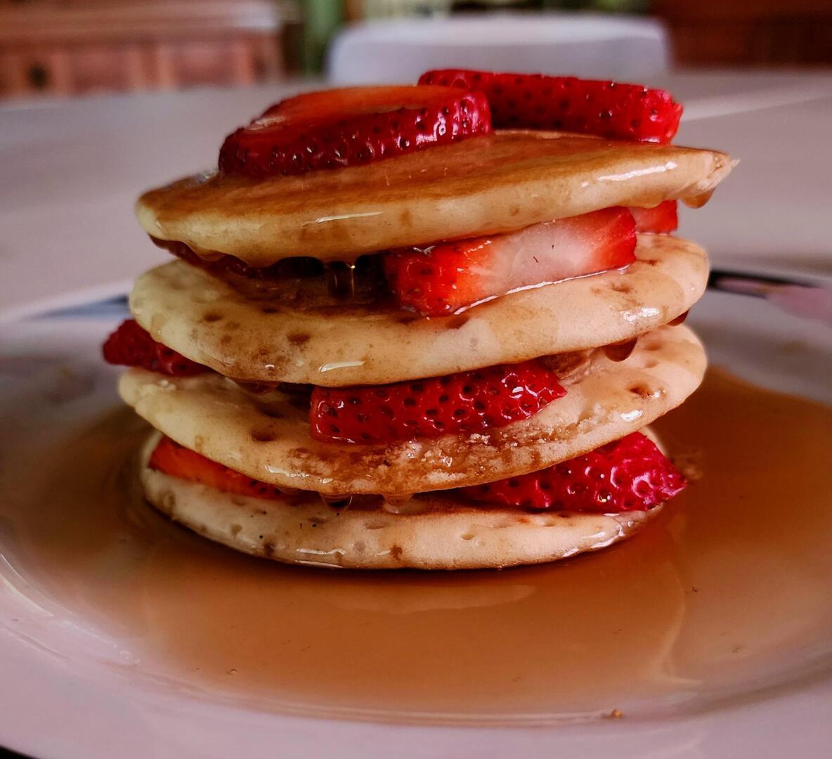 homevsfastfood's tweet photo. [I ate] Strawberry Pancakes
👉 https://t.co/J4kfnLdrNE
Here are five hashtags in a single block with no punctuation:

#strawberrypancakes #breakfastdelight #foodiefeels #sweettreats #fluffyandfresh #homecooking #food #recipes #foodpic #foodie #foodlover #cooking #hungry #goodfo… https://t.co/6dcVgtq82d