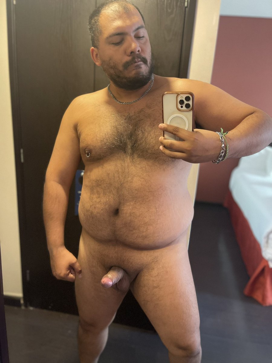 JozzWattson's tweet photo. Me dijeron que estoy grueso. Será?? 
@EncuentroGayMty https://t.co/7IKTscIuzl