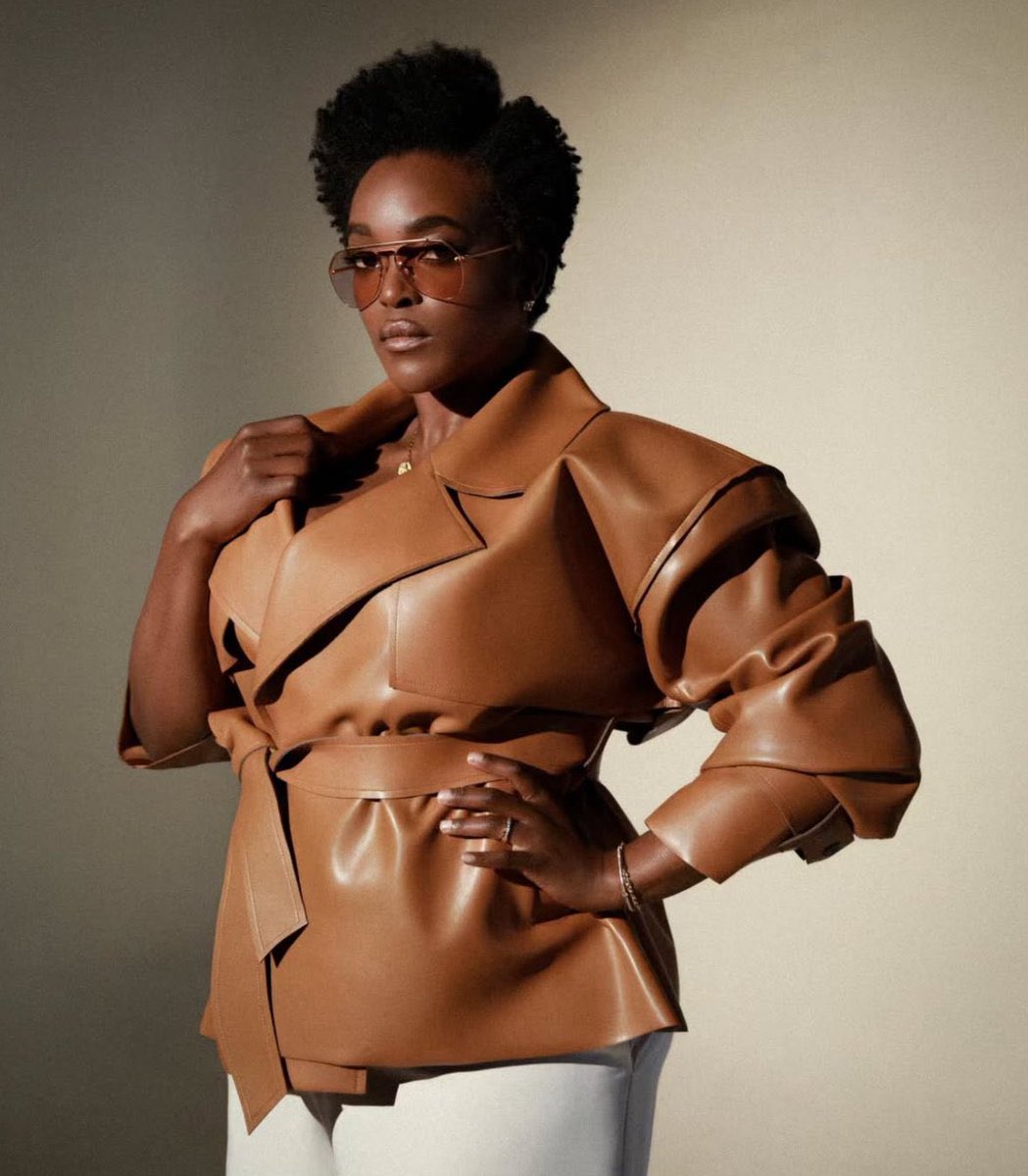 Loni Love tweet media