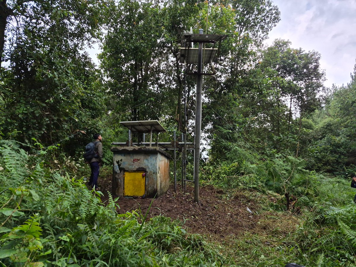 Earth Observatory SG tweet media