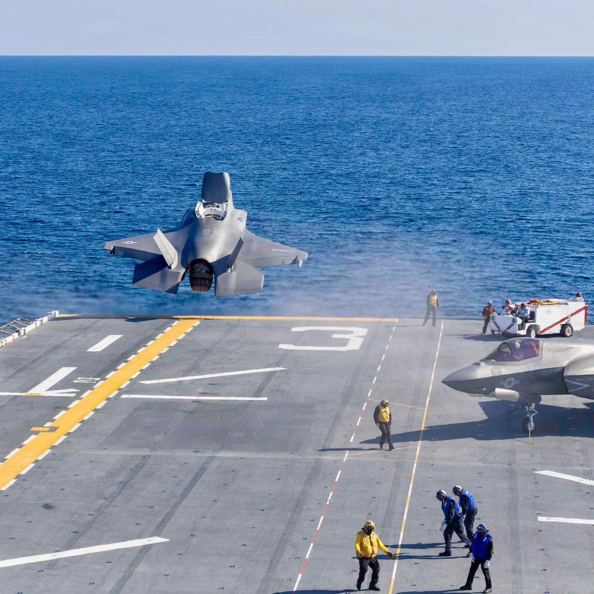 Boneyardsafari's tweet image. Here is an example how an F-35B takes off from an Amphibious Assault Ship. #f35b #lhd #boneyardsafari #aviationsafari