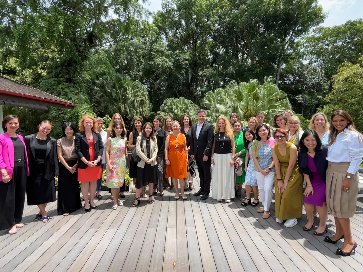 Ambassador Frank Grütter tweet media