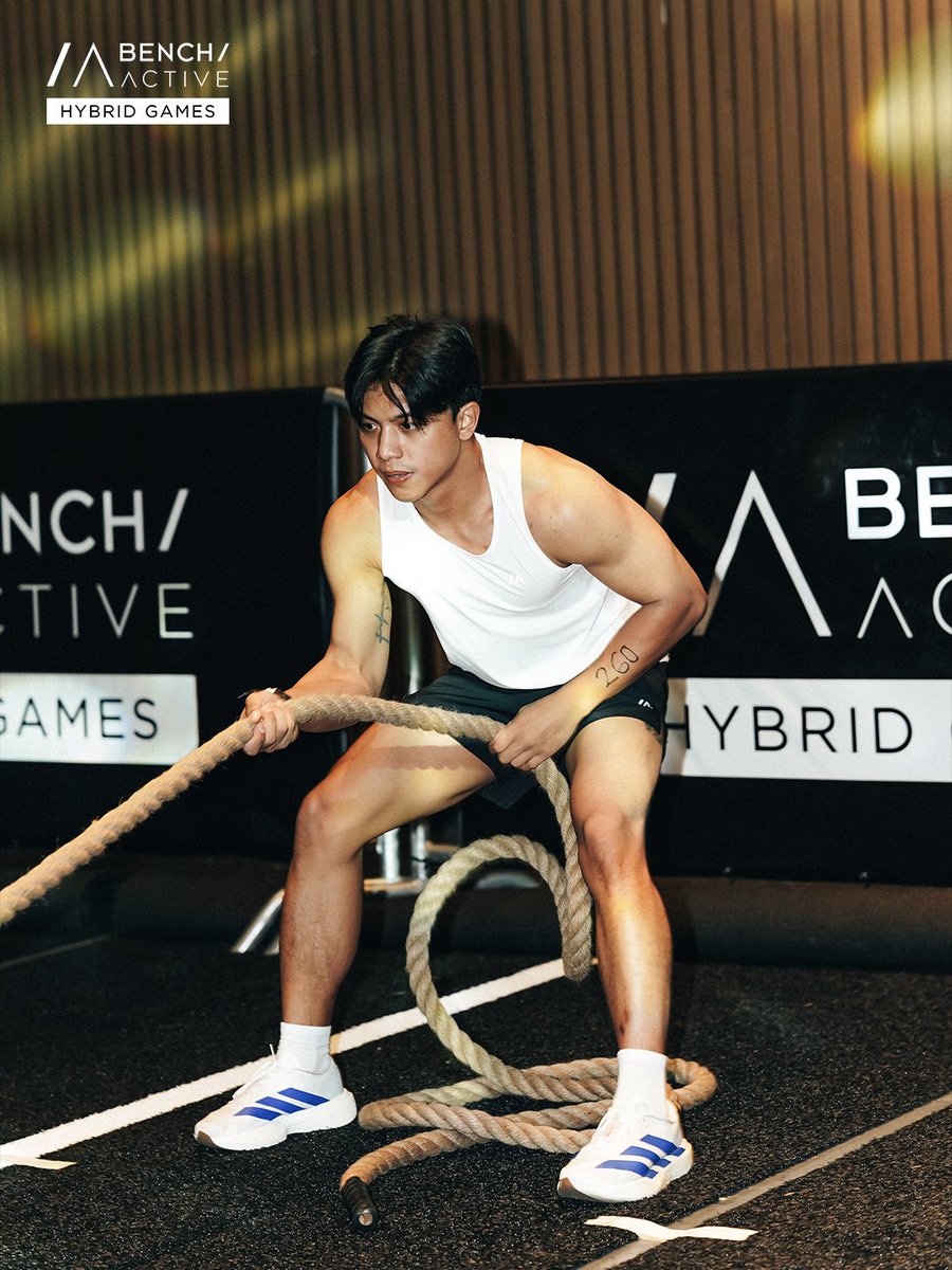 Sparkle_GMA's tweet image. Peak physical form on display as Royce Cabrera conquered the grueling course at the first-ever #BENCHActiveHybridGames. 💪🔥

#RoyceCabrera