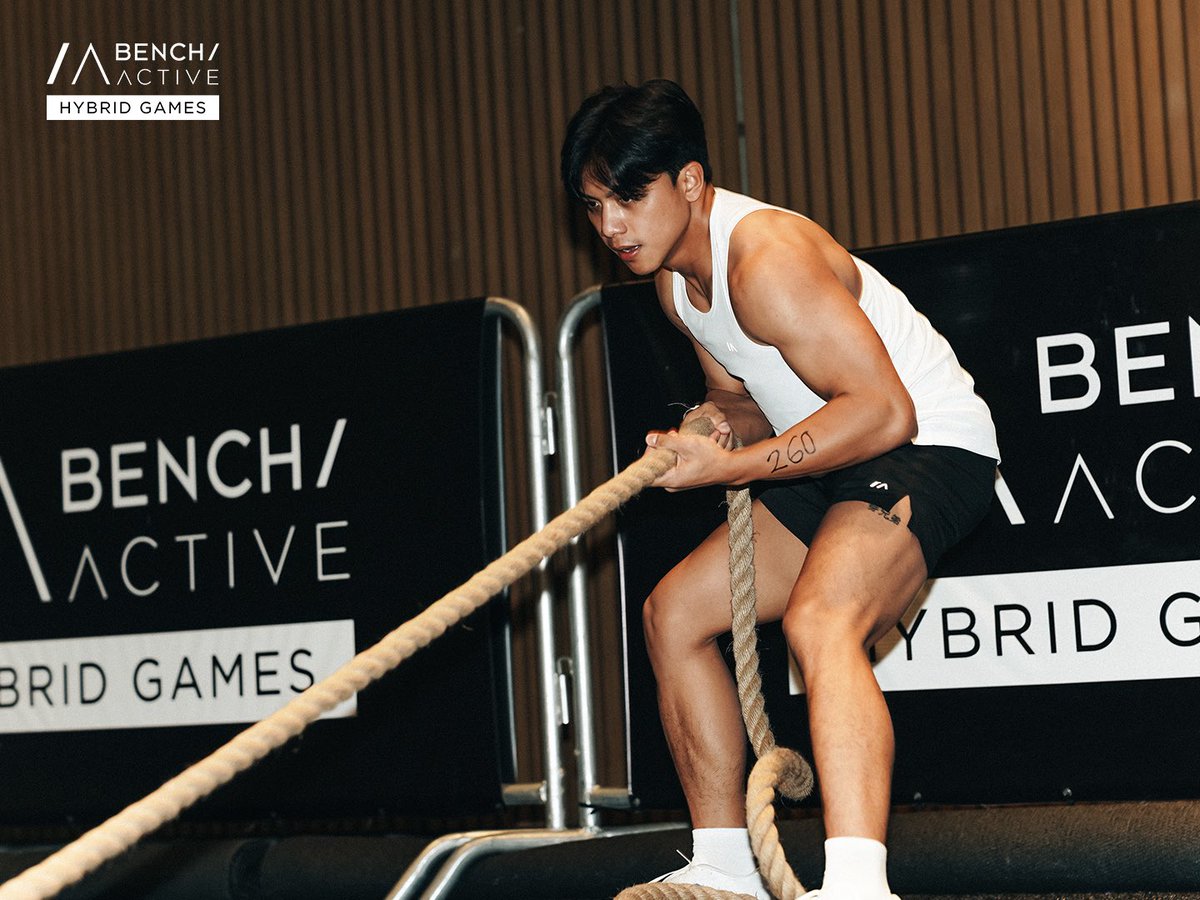 Sparkle_GMA's tweet image. Peak physical form on display as Royce Cabrera conquered the grueling course at the first-ever #BENCHActiveHybridGames. 💪🔥

#RoyceCabrera