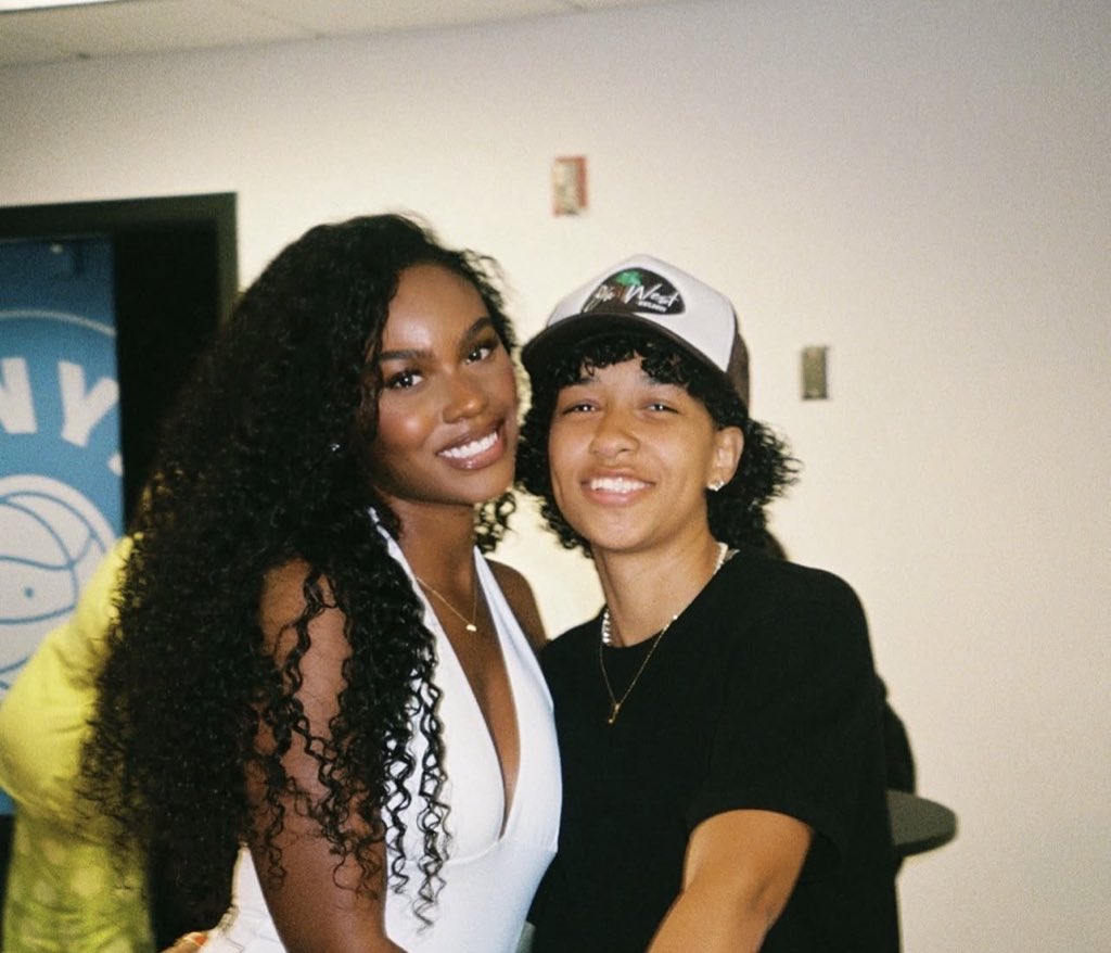 D𝕒𝕖B𝕒𝕖 🌺 tweet media