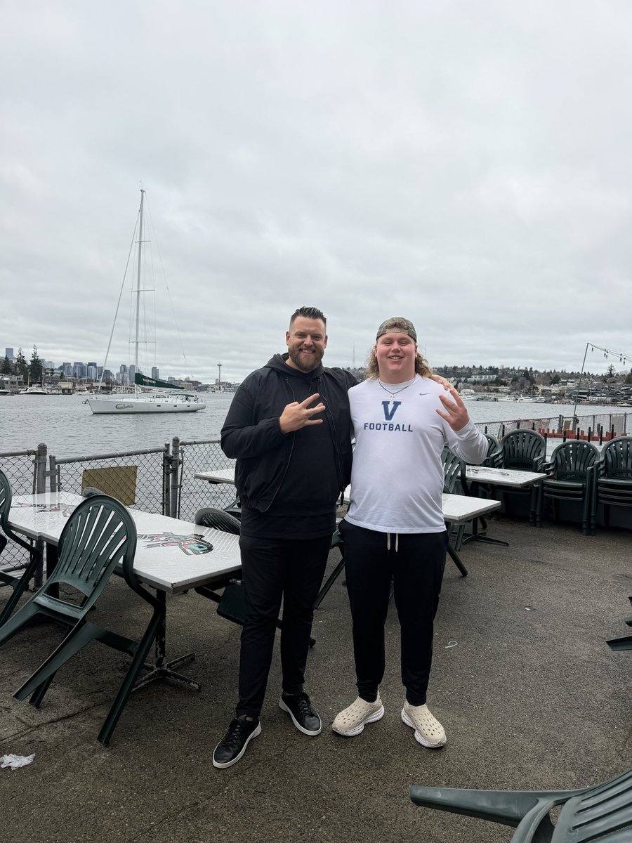 4⭐️ OL Reis Russell tweet media