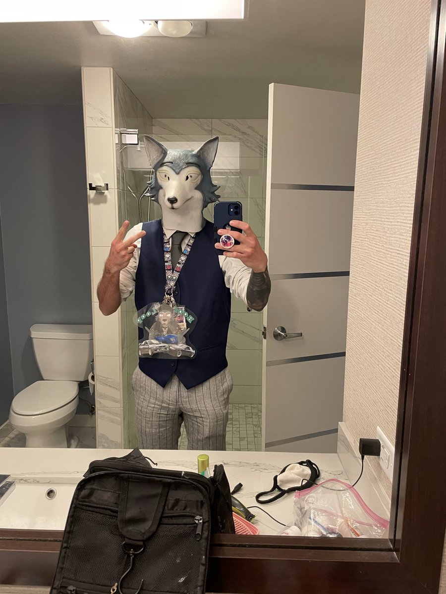 boof_loop's tweet photo. 6 years of @beastarsanime so many years of complete obsession. From my first cosplay outfit at my first con with a horribly hot and uncomfortable rubber mask to a full on legoshi fursuit. Ive made so many memories through irl cons  vrchat and social gatherings thank you Beastars https://t.co/y5vncbYs1r
