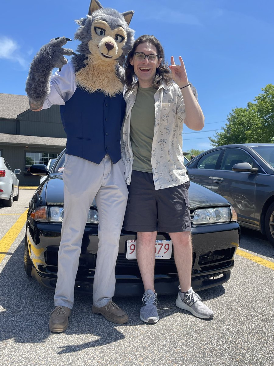 boof_loop's tweet photo. 6 years of @beastarsanime so many years of complete obsession. From my first cosplay outfit at my first con with a horribly hot and uncomfortable rubber mask to a full on legoshi fursuit. Ive made so many memories through irl cons  vrchat and social gatherings thank you Beastars https://t.co/y5vncbYs1r