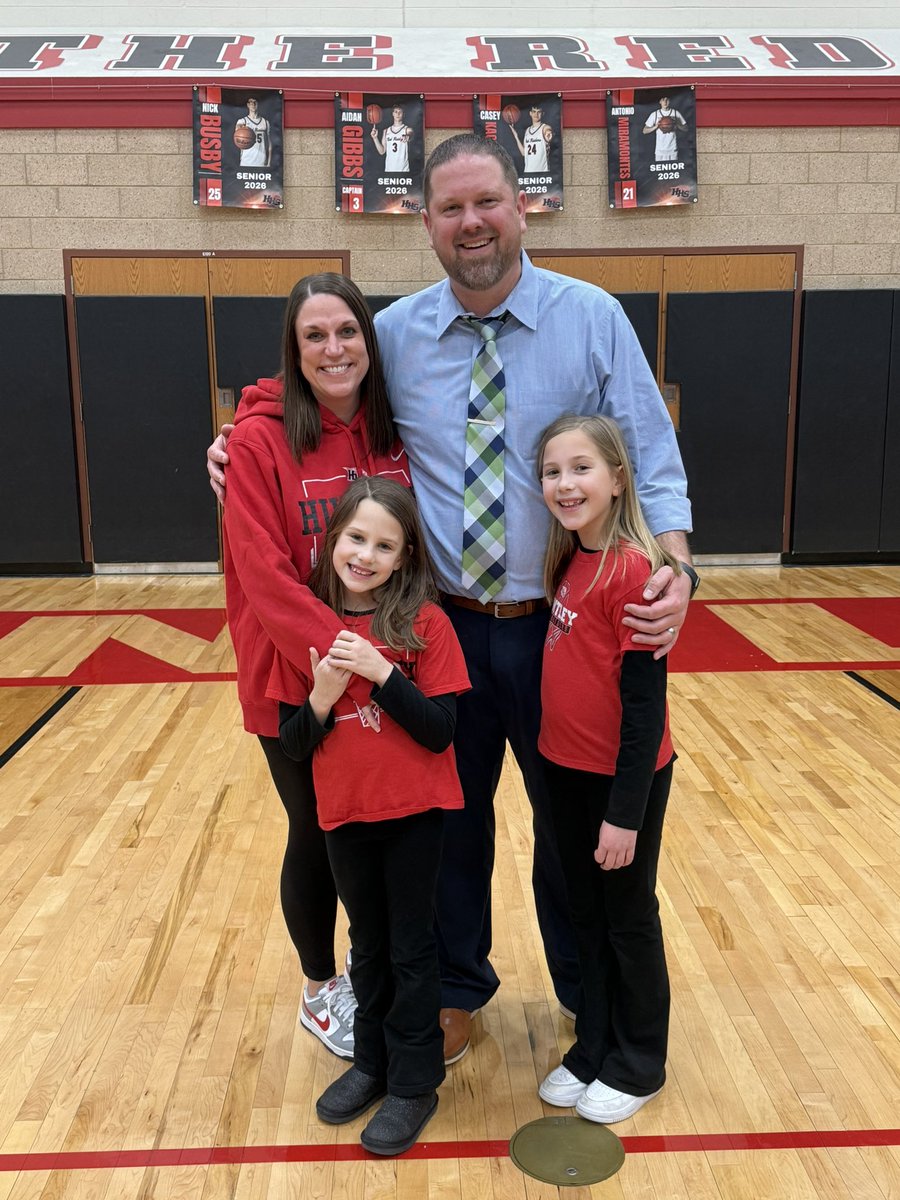KHeward2's tweet photo. Basketball season has officially come to an end in the Heward household. So proud of my crew! ❤️🏀 @CoachHeward24 https://t.co/5EGC8FL7N7