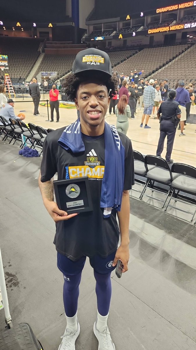 Lancaster Bruins Basketball tweet media