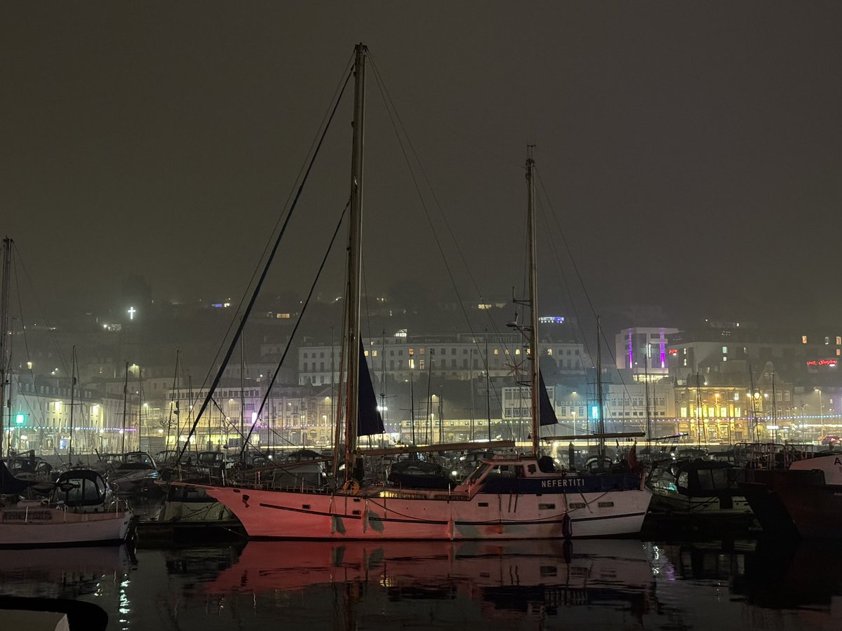 Gil Winfield tweet media