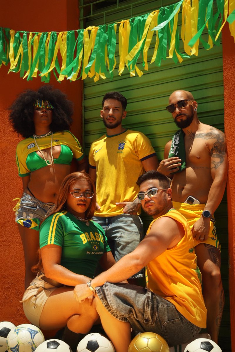 txomacrew's tweet photo. 🇧🇷 O BAILE DA TXOMA TÁ CHEGANDO.

A pista vai ferver com funk, brega funk, pop e brasilidades do jeito que só a TXOMA sabe fazer.

📍 HYPE HOUSE (ao lado do Orákulo)
🗓️14.MAR — 23h

https://t.co/ZcGxlYlRCH https://t.co/L9u0869b82
