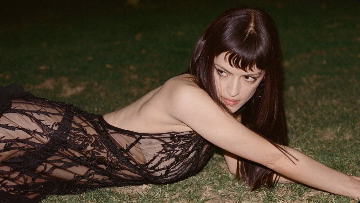 themariasbloom's tweet photo. maría in lace >>>>>>>>>>> https://t.co/4AzTGZuQ1b