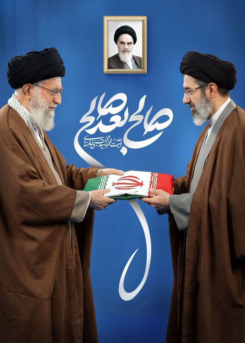 خبرنگار آمریکایی: 
«فقط تر.ا.مپ می‌تونست آیت‌.الله خا.منه‌ای رو با آیت‌.الله خا.منه‌ای جایگزین کنه!»
#لبیک_یا_خامنه_ای 
#رهبر_انقلاب