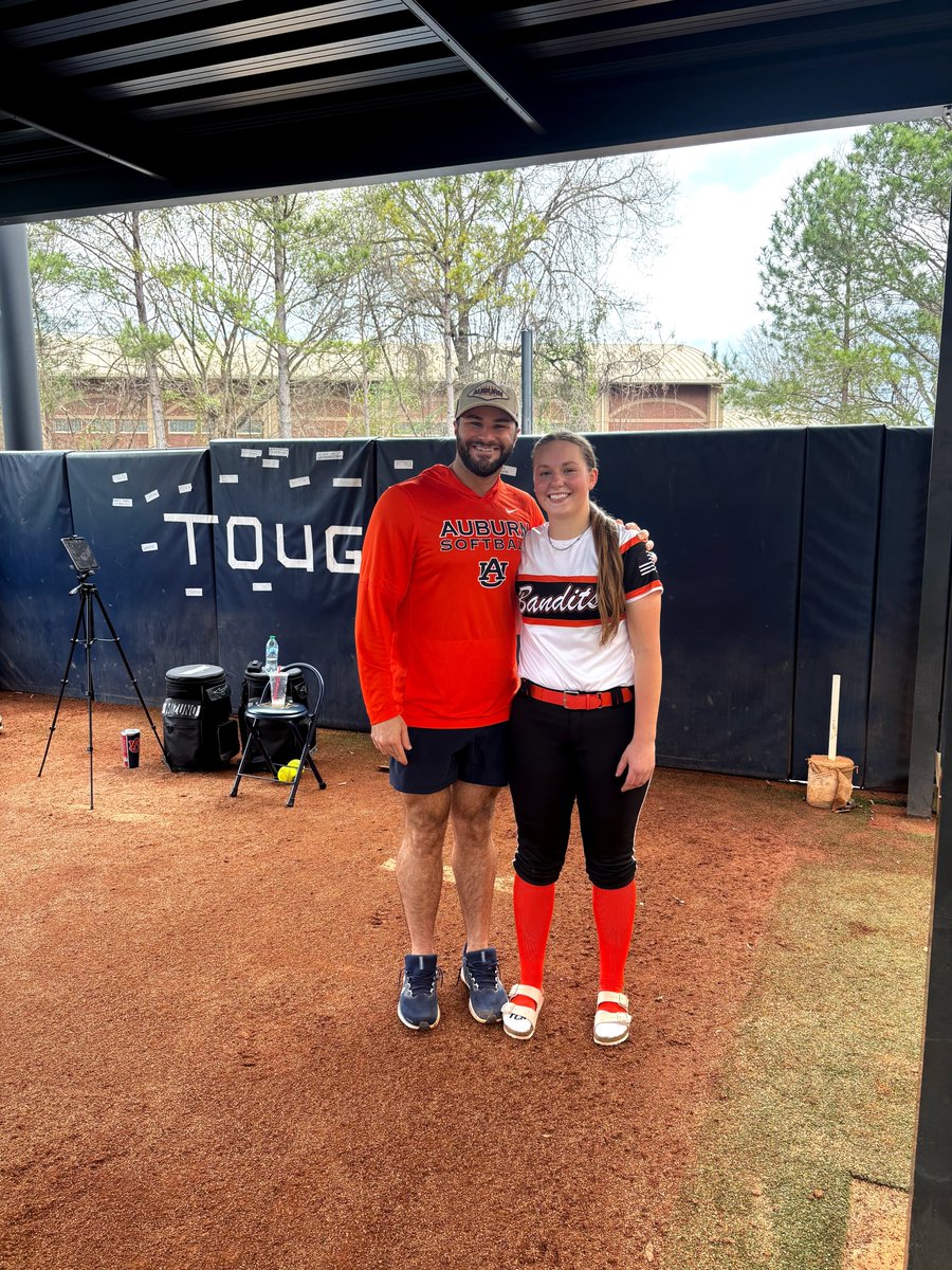 AnnaJaneJarzab's tweet photo. I had an incredible 3 day experience during Auburn's SEC opening weekend. @AuburnSoftball does not disappoint! A huge thank you to the Auburn coaching staff for letting me spend this special weekend with you and the team! It was a weekend I won't forget! #WarEagle
@KateMalveaux @CoachMalveaux @rykerzc @DJSanders37 @FrizellRiley
