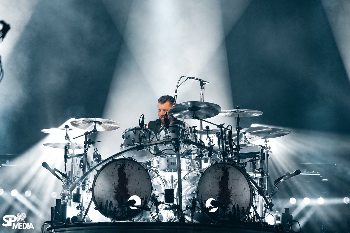 threedaysgrace's tweet image. Epic night in Minneapolis for @93XRadio’s Twin City Takeover ❤️‍🔥

Columbus…here we fucking go! See you TONIGHT 🤘🤘

📷 @SPMediaAZ 

#ThreeDaysGrace #AlienationTour #IPrevail #SleepTheory #TheFuneralPortrait