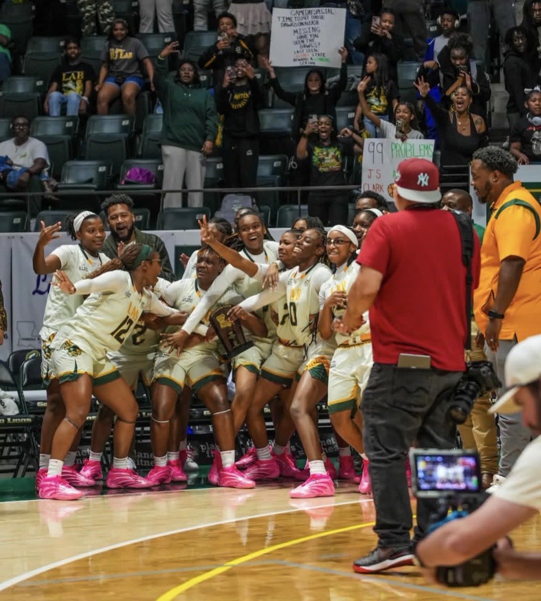 Asia Patin tweet media