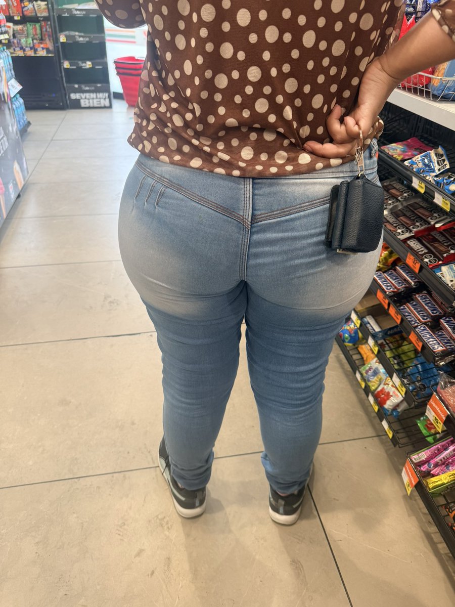 Sirenita y Tiburon 😋😋 tweet media