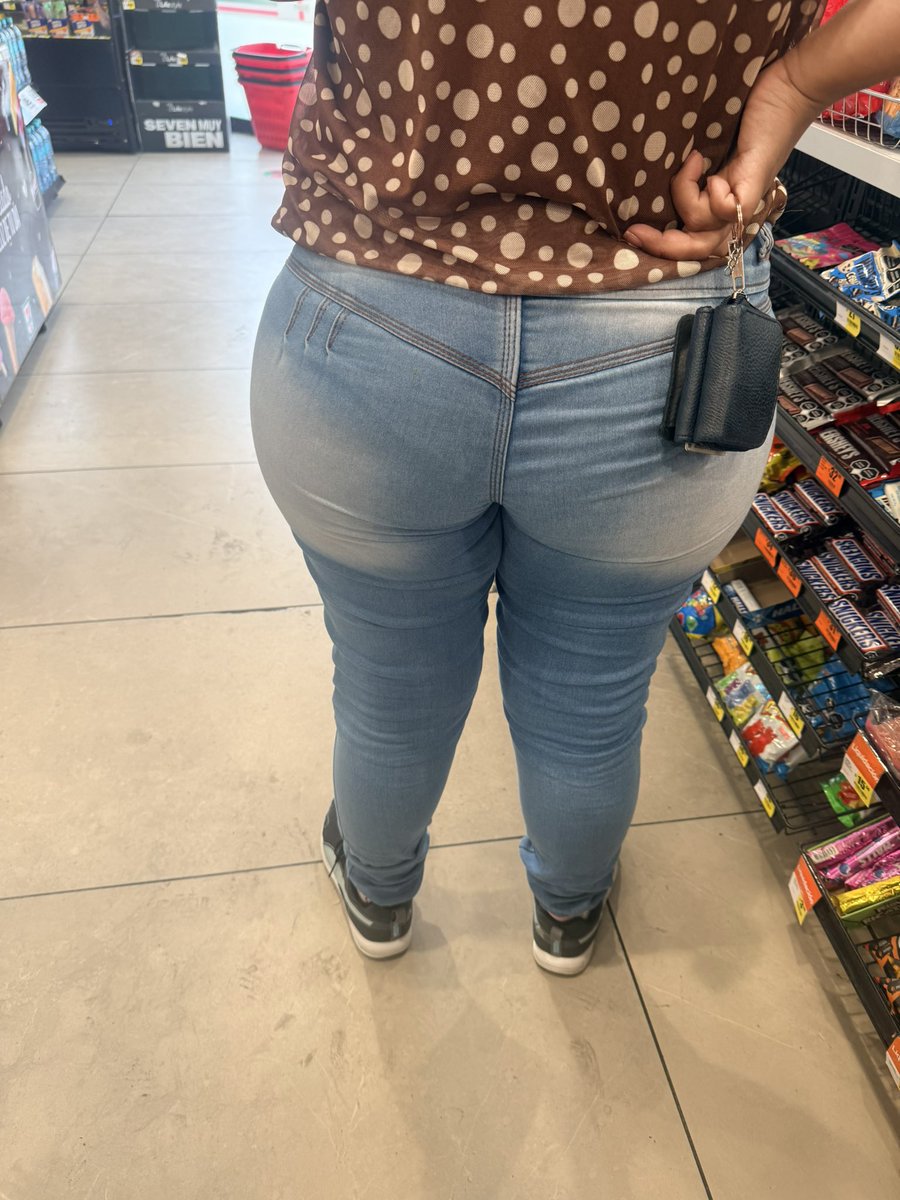 Sirenita y Tiburon 😋😋 tweet media