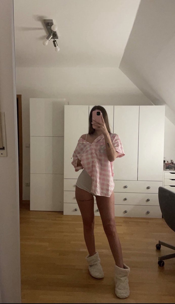 Goddess🖕🏼 tweet media