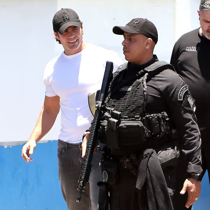 République tweet media