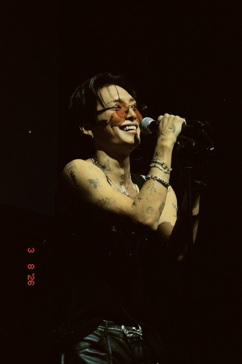 peachkwanie's tweet photo. @official_junhee thanks for this amazing concert, like always you were absolutely spectacular, love you forever 🥹💓

#JUNHEETourinEUROPE
#junheeinberlin https://t.co/3y3M61VyxI